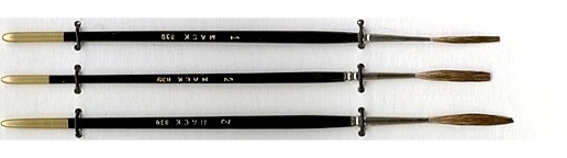 Mack brush Outliner (839) - Image 2
