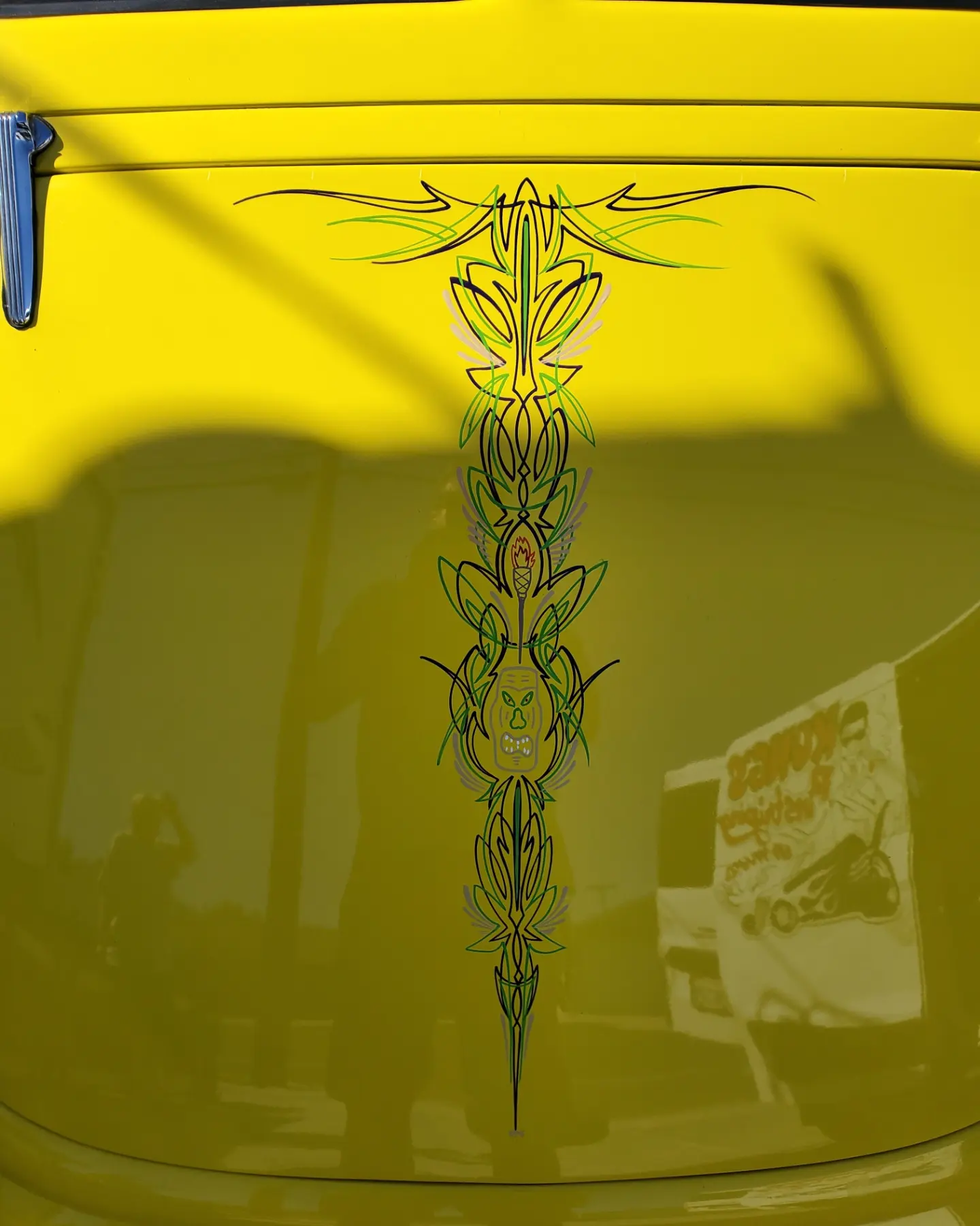 Kong pinstriping work